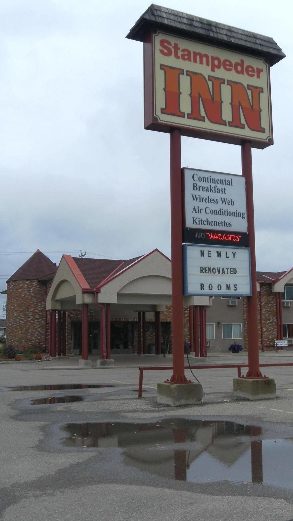 Ponoka Stampeder Inn المظهر الخارجي الصورة